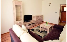Color 24 Apartament V